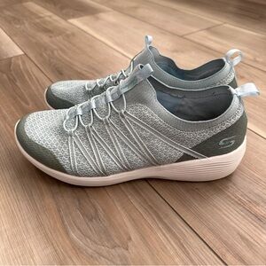 Skechers Arya Women’s 10 Light Blue Slip On Sneakers Memory Foam Comfort